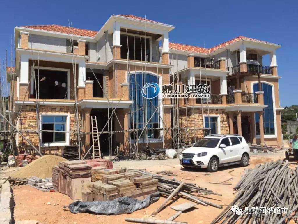 在城里28萬能買到7室4廳3衛(wèi)1廚1露臺1車庫嗎？在農村建房就可以！