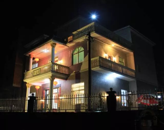 【分享】江西網(wǎng)友花30萬建成帶門面的農(nóng)村別墅，臨街地基很適合！