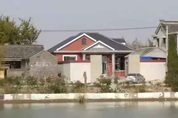 一款美觀經(jīng)濟(jì)又實惠的一層帶閣樓農(nóng)村自建別墅