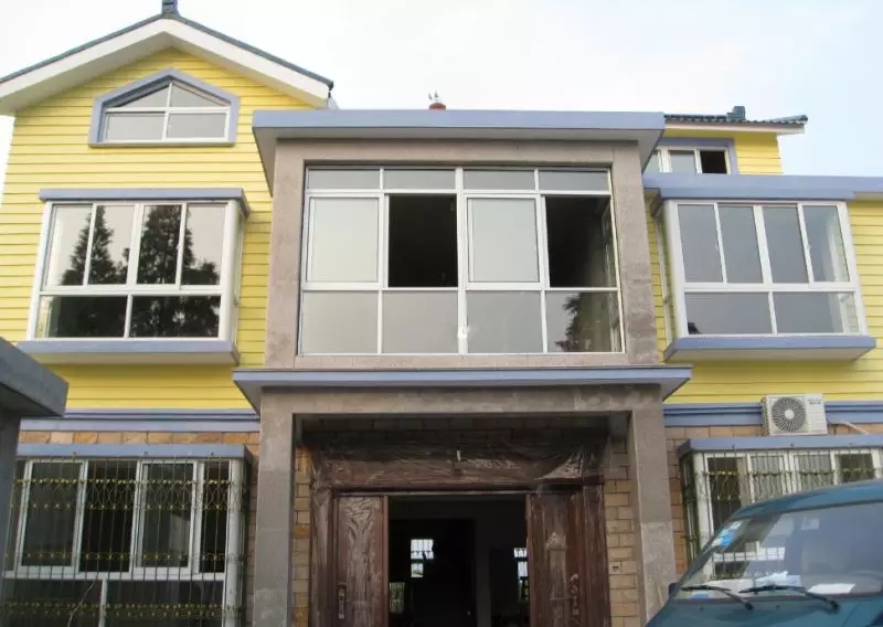 分享：網(wǎng)友34萬(wàn)給爸媽在農(nóng)村建起養(yǎng)老自建房，艷羨全鄉(xiāng)！