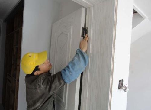 別墅裝修木門安裝注意事項